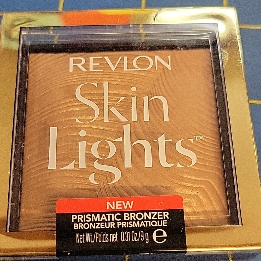 Revlon Skin Lights Bronzer Prismatic Bronzer 9g New Sealed Compact